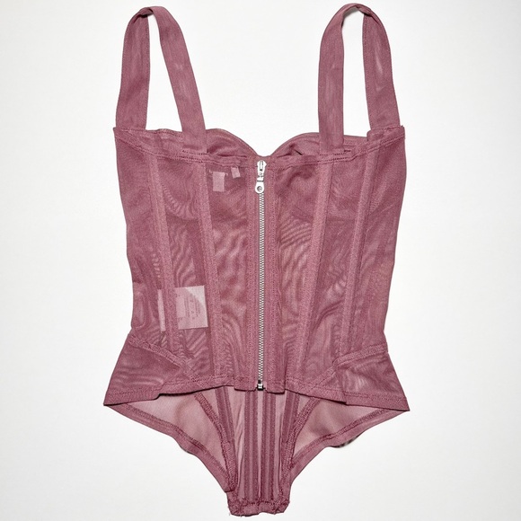 Miaou Deville Corset in Currant - Picture 4 of 9